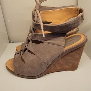 Melrose and Market Taupe Faux Stacked Wood Wedges. 8.5